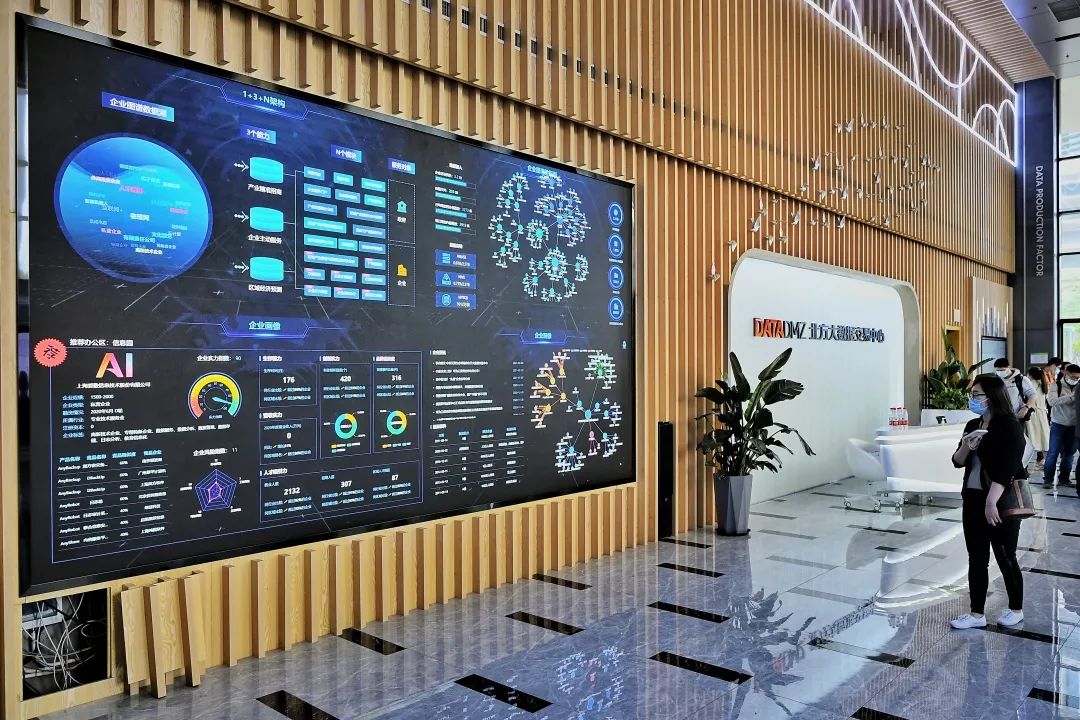 高考作文高分秘籍 巧用新闻金句与锐评，打造思辨新高度